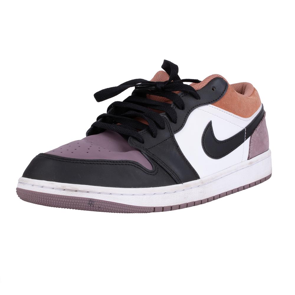 Nike Size 11.5 Purple Low Se Sky J