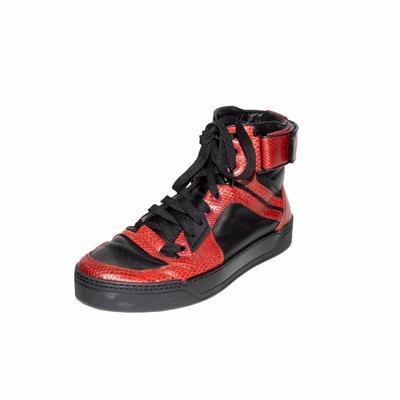 Gucci Size 8.5 High Top Sneakers