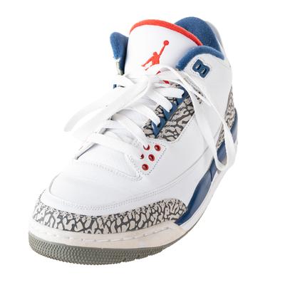 Nike Air Jordan Size 9 Retro Sneakers